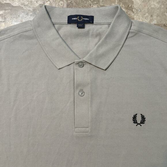 Fred Perry Polo Shirt Mens XL Beige Tan Short Sleeve Pique Mesh Solid Preppy - Picture 1 of 9